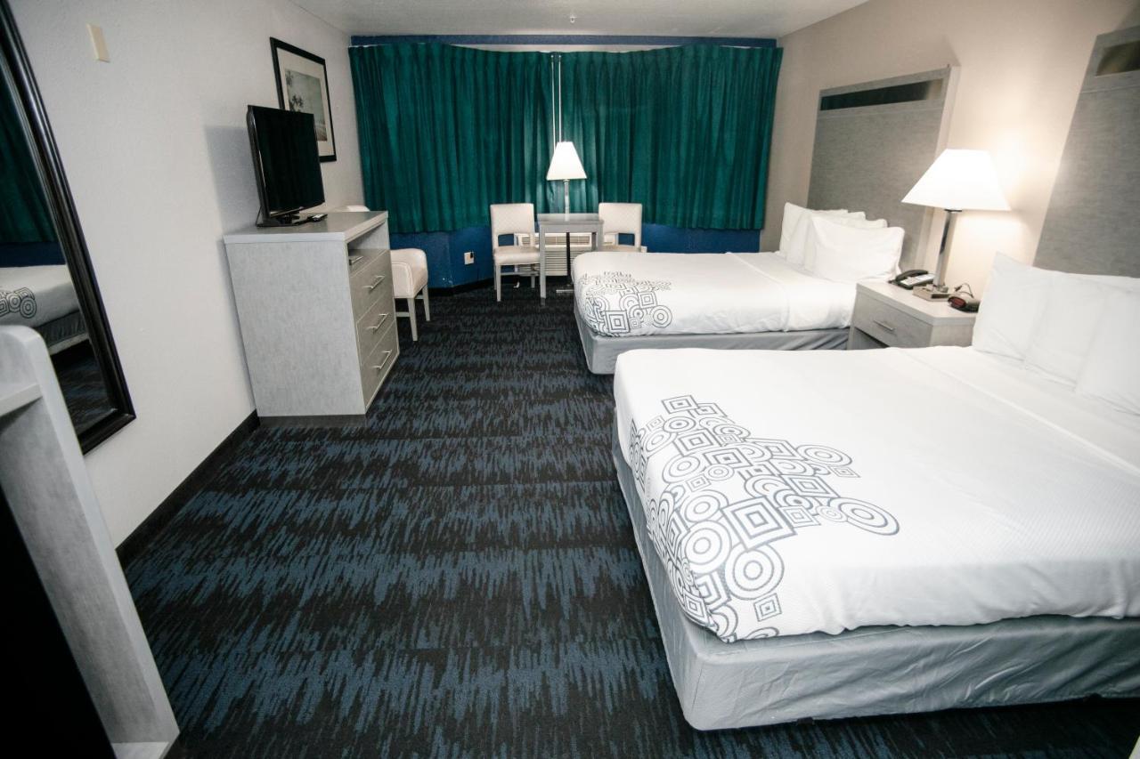 Anchor Beach Inn Кресънт Сити Екстериор снимка