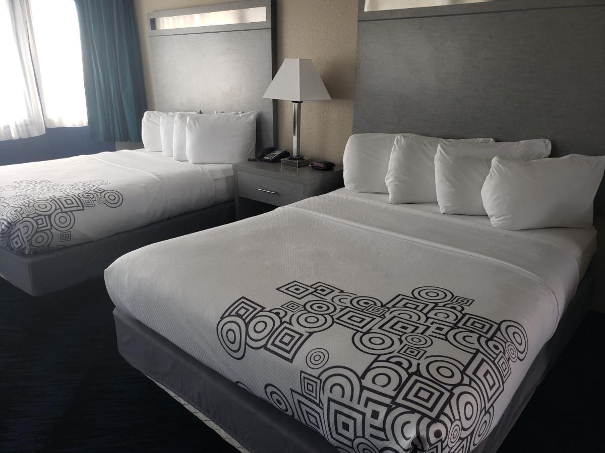 Anchor Beach Inn Кресънт Сити Екстериор снимка