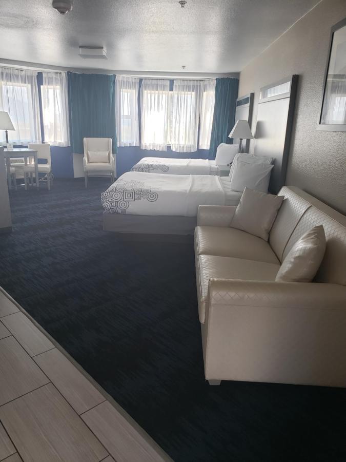 Anchor Beach Inn Кресънт Сити Екстериор снимка