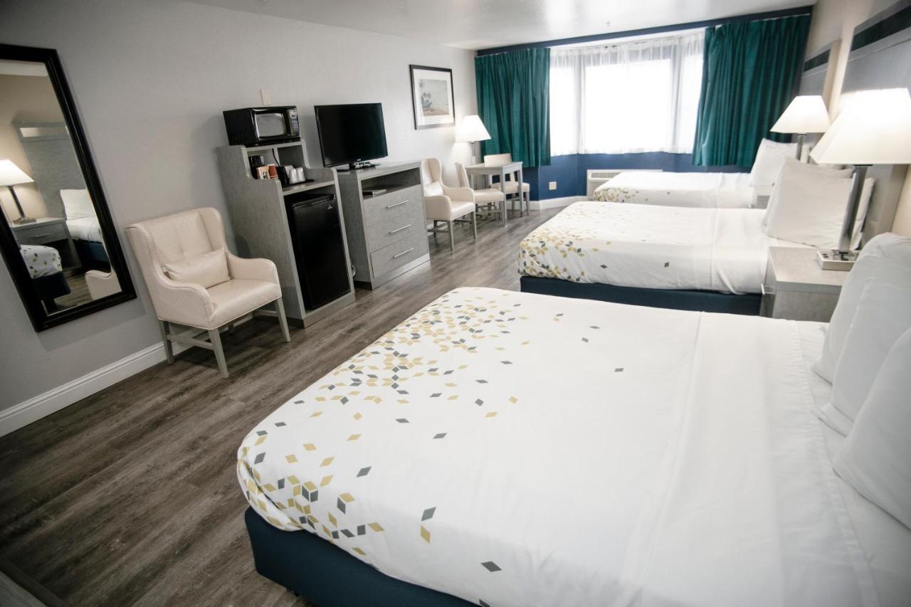 Anchor Beach Inn Кресънт Сити Екстериор снимка