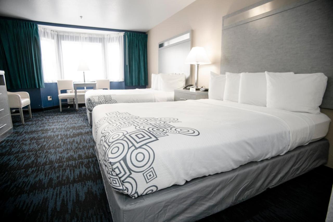 Anchor Beach Inn Кресънт Сити Екстериор снимка
