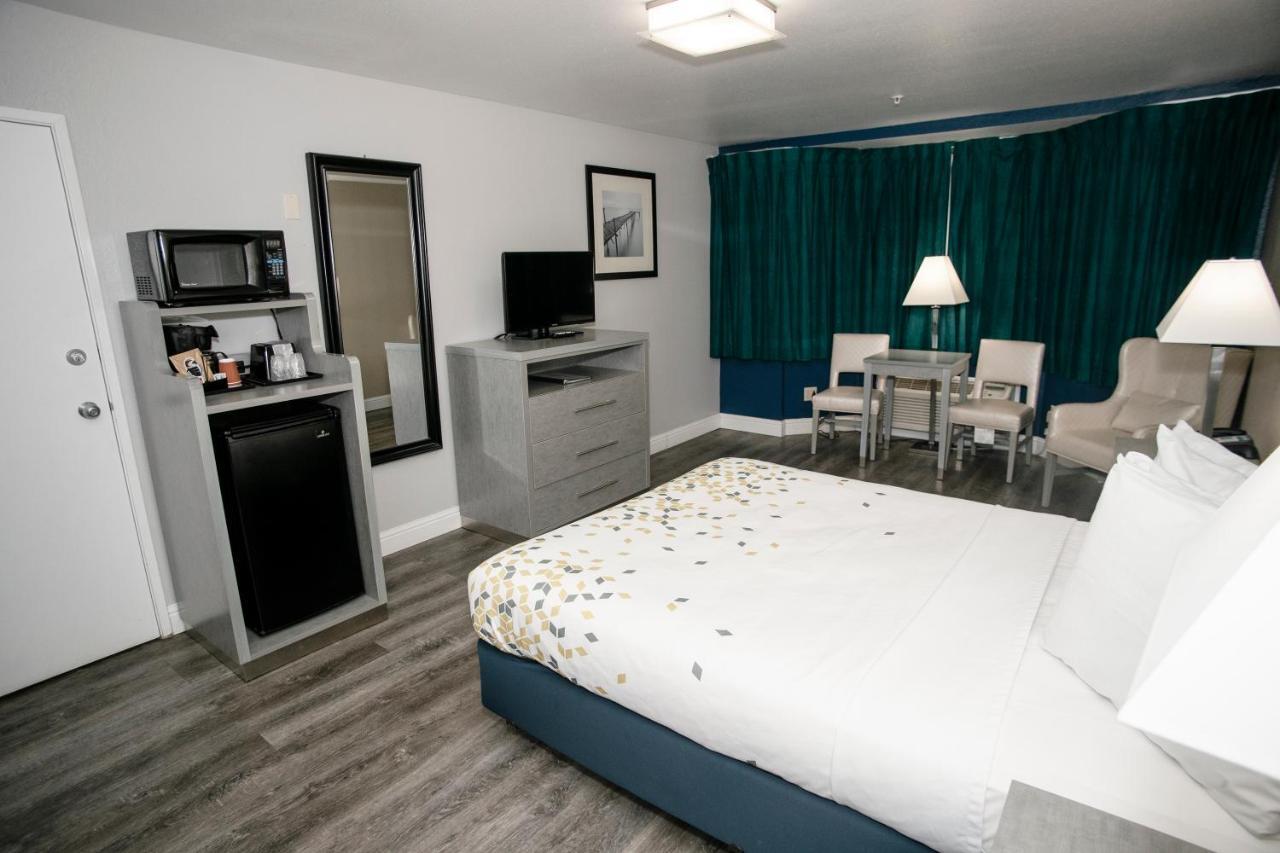 Anchor Beach Inn Кресънт Сити Екстериор снимка