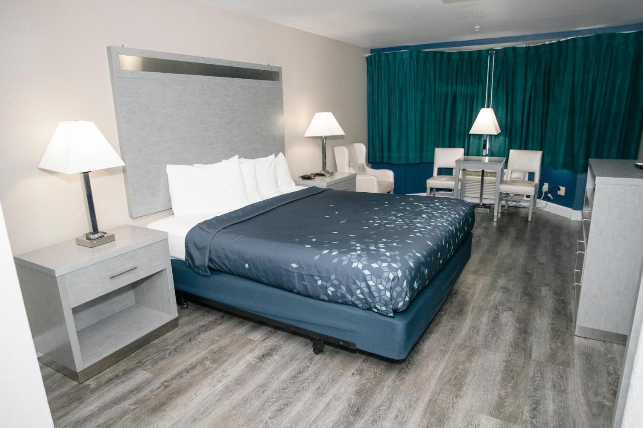 Anchor Beach Inn Кресънт Сити Екстериор снимка